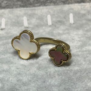Gold flower open ring